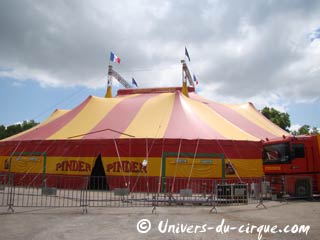 Bourgogne: le cirque Pinder à Chalon sur Saône en images