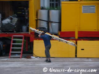 Bourgogne: le démontage du cirque Pinder à Dijon ce dimanche 06 juin 2010