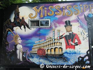 Les spectacles en plein air dédiés aux arts du cirque et de la rue annoncent le retour de l'été en région parisienne