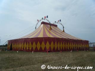 Tournée estivale 2010 en Bretagne et site Internet relooké pour le cirque Frandjis Hart