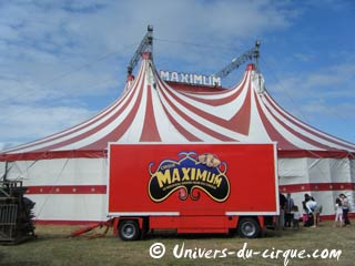 Les premières dates de la tournée estivale 2010 du cirque Maximum