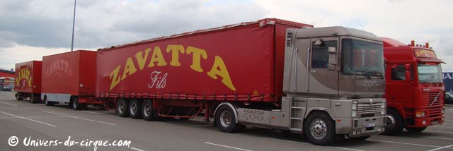 Retour en images sur l'arrivée et le montage du cirque Zavatta fils à Chenove