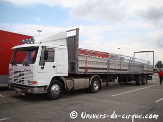 Retour en images sur l'arrivée et le montage du cirque Zavatta fils à Chenove