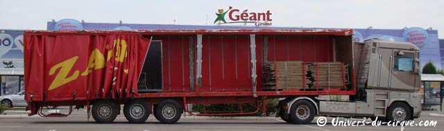Retour en images sur l'arrivée et le montage du cirque Zavatta fils à Chenove