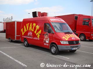 Retour en images sur l'arrivée et le montage du cirque Zavatta fils à Chenove