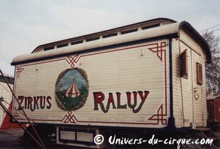 Les belles roulottes du cirque Raluy (03)