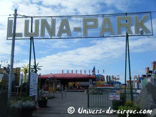 Loire-Atlantique: le King's Circus au Luna Park de Guérande