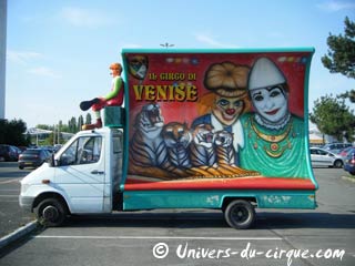 Les principales tournées de cirques en France au cours du mois d'août 2010