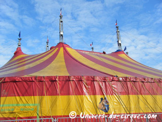 Paris: le grand chapiteau du cirque Pinder est monté sur la Pelouse de Reuilly