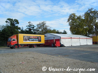 Paris: le grand chapiteau du cirque Pinder est monté sur la Pelouse de Reuilly