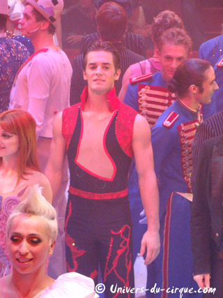 Paris: les Rollers Pilar au cirque d'hiver Bouglione à Paris