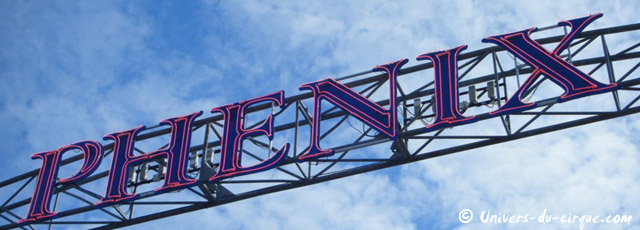 Paris: dixième anniversaire du Cirque Phénix avec 