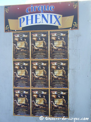 Paris: dixième anniversaire du Cirque Phénix avec 