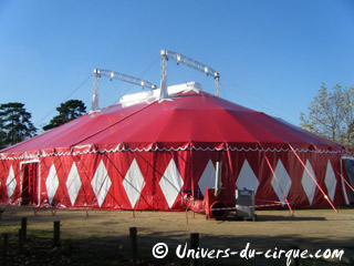 Paris: le Cirque de Nol de Christiane Bouglione de retour au Bois de Boulogne du 20 novembre au 15 décembre 2010