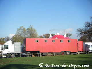 Paris: le Cirque de Nol de Christiane Bouglione de retour au Bois de Boulogne du 20 novembre au 15 décembre 2010