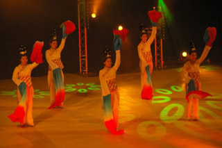 Saône-et-Loire: le Cirque Impérial de Chine sur Glace à Chalon-sur-Saône, croisement entre efficacité et beauté
