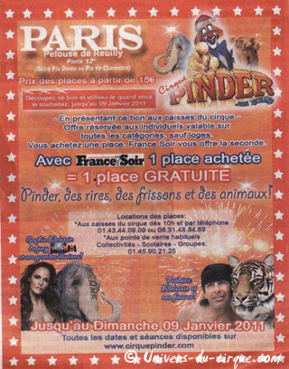 Paris: campagne publicitaire du Cirque Pinder dans la presse