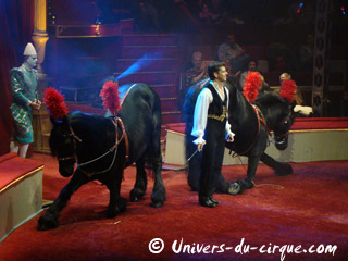 Paris: de nouveaux artistes au Cirque d'Hiver Bouglione