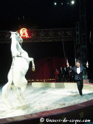 Italie: l'American Circus Togni à Vérone du 25 décembre 2010 au 09 janvier 2011