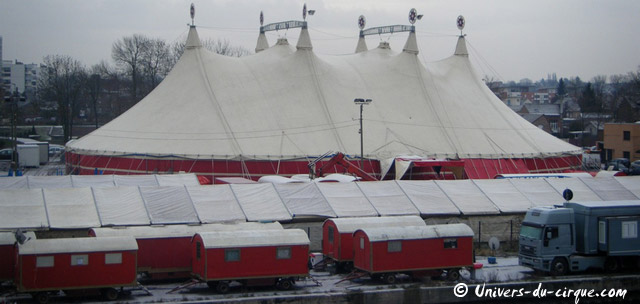 Italie: l'American Circus Togni à Vérone du 25 décembre 2010 au 09 janvier 2011