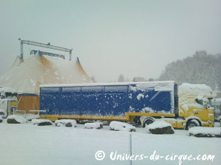 Val-d'Oise: le Cirque de Rome sous un épais manteau neigeux à Cormeille en Parisis