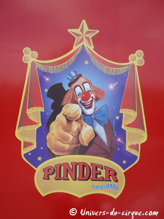 Paris: Pinder: paillettes, pirouettes, cacahuètes