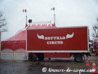 Maine-et-Loire: les représentations du Buffalo Circus à Saumur se poursuivent jusqu'au 02 janvier 2011