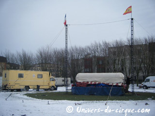 Essonne: démontage des installations du Rudi Llata Circus à Courcouronnes
