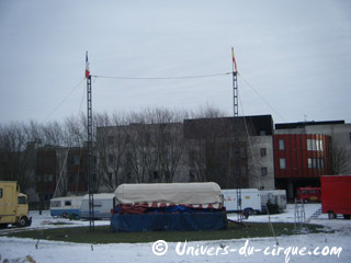 Essonne: démontage des installations du Rudi Llata Circus à Courcouronnes