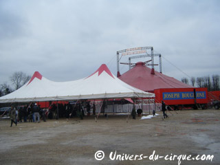Yvelines: fin du séjour hivernal du Cirque Joseph Bouglione à Chatou le 19 janvier 2011