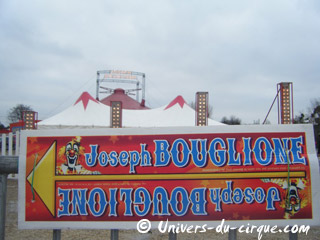 Yvelines: fin du séjour hivernal du Cirque Joseph Bouglione à Chatou le 19 janvier 2011