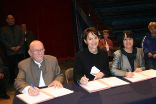 Marne: Ville de Reims, Education Nationale et Cirque Educatif: trois signatures, un objectif commun