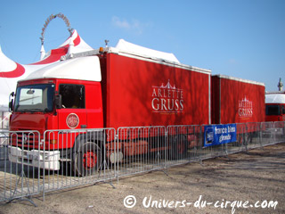 Gironde: le Cirque Arlette Gruss sur la place des Quinconces à Bordeaux en images
