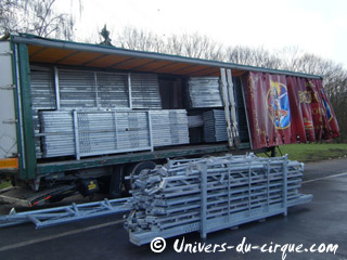 Essonne: démontage des installations du 19 Festival International du Cirque de Massy