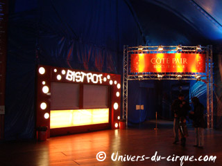 Le nouvel aménagement du hall d'accueil du Cirque Arlette Gruss en images
