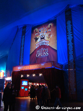 Le nouvel aménagement du hall d'accueil du Cirque Arlette Gruss en images