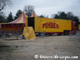 Paris: dernières images du Cirque Pinder sur la Pelouse de Reuilly avant son départ en tournée
