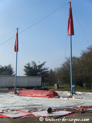 Essonne: dernières images du démontage des installations du 19 Festival International du Cirque de Massy