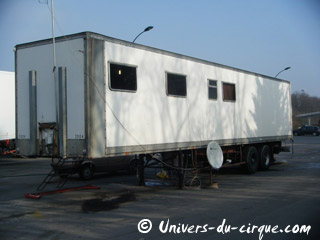 Essonne: dernières images du démontage des installations du 19 Festival International du Cirque de Massy
