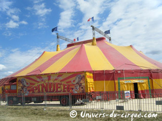 Le Cirque Pinder reprend la route pour sa tournée 2011 à travers la France