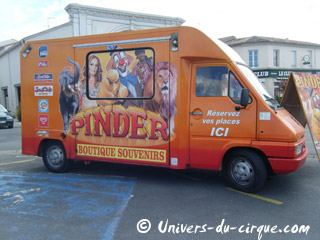 Le Cirque Pinder reprend la route pour sa tournée 2011 à travers la France