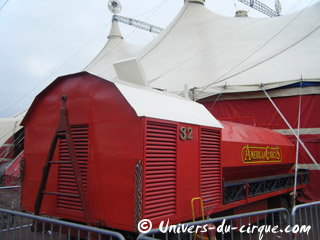 Italie: l'American Circus Togni à Livourne du 03 au 14 février 2011