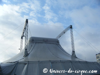Paris: les représentations du Centre National des Arts du Cirque se poursuivent au Parc de la Villette jusqu'au 13 février 2011