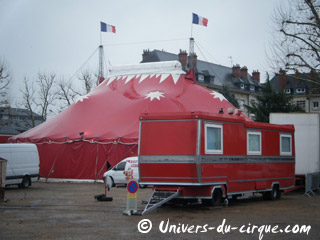Maine-et-Loire: le Buffalo Circus à Doué-la-Fontaine les 15 et 16 février 2011