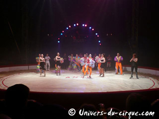 Pyrénées-Atlantiques: le Kiwanis Club sous le chapiteau Amar à Pau le 01 février 2011