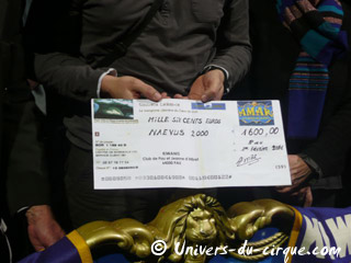 Pyrénées-Atlantiques: le Kiwanis Club sous le chapiteau Amar à Pau le 01 février 2011