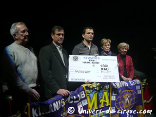Pyrénées-Atlantiques: le Kiwanis Club sous le chapiteau Amar à Pau le 01 février 2011