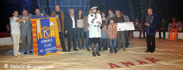 Haute-Vienne: de l'Amour sur la piste étoilée du Cirque Amar à Limoges
