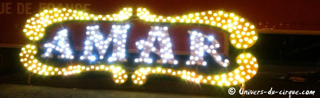 Nouvelle enseigne lumineuse au Cirque Amar