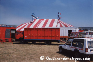 Retour en images sur les tournées en France du cirque de Hans Martens (01)